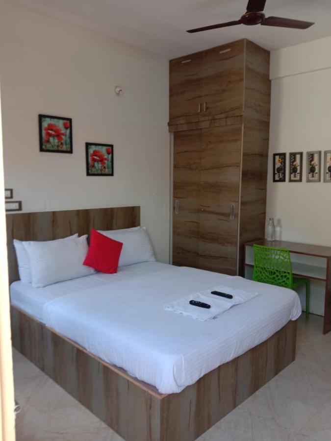 Sk Residency Bed & Breakfast บังกาลอร์ ภายนอก รูปภาพ